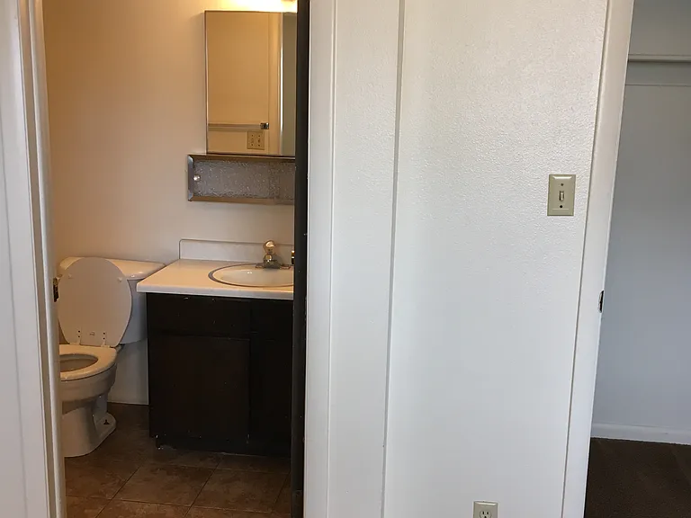 622 N Main St #622 — Photo 9