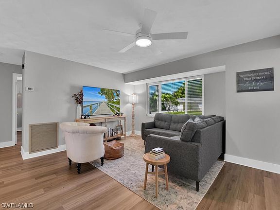 5th image of 6353 Saint Andrews Cir S