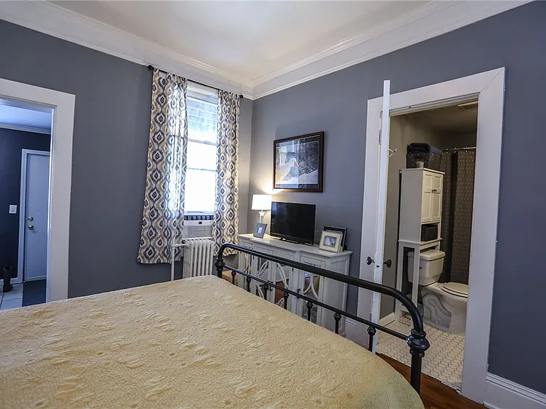 17 Russell St #11 — Photo 11