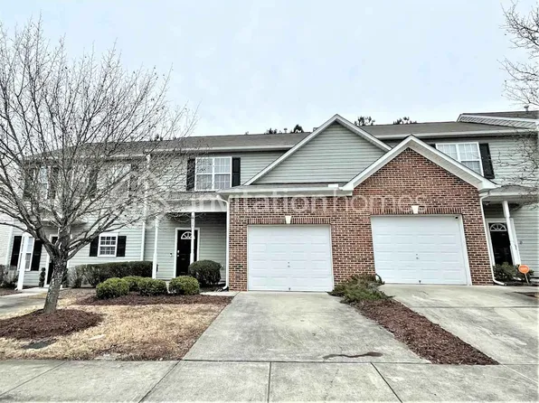 5006 Rainmaker Dr, Durham, NC 27704