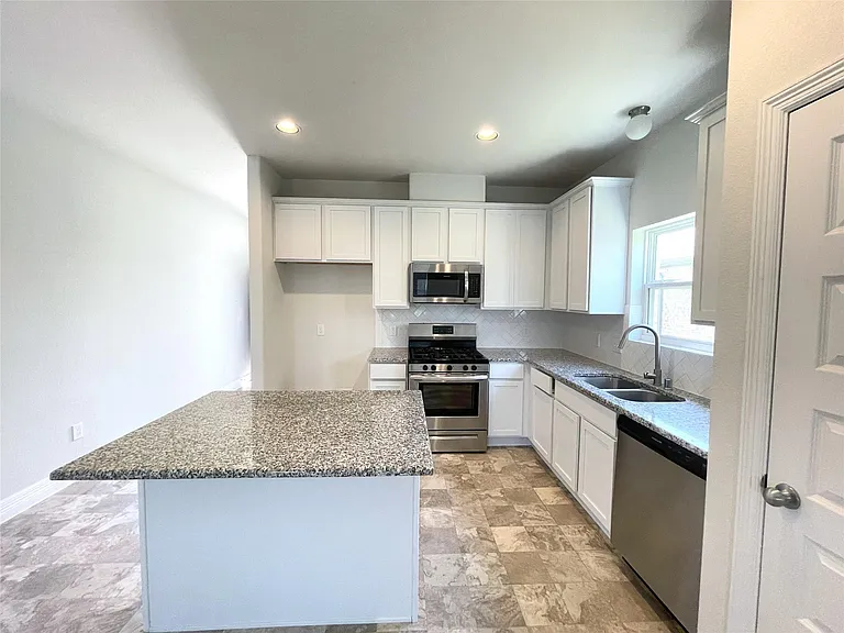 3310 Aster Meadow Way — Photo 4