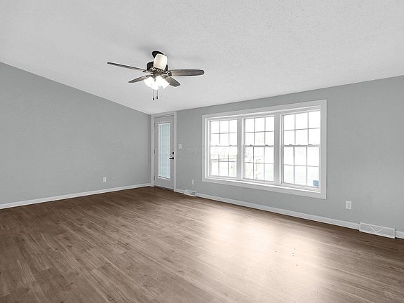 4th image of 747 Richardson Ave