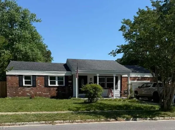 3544 Club House Rd, Virginia Beach, VA 23452