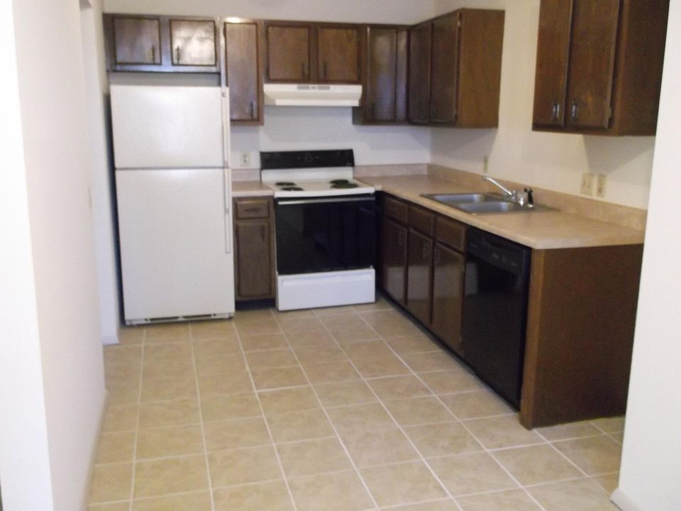 2nd image of 4402 Leonie Ln APT 73