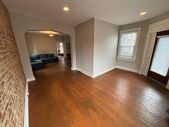 2nd image of 1616 E 5th St