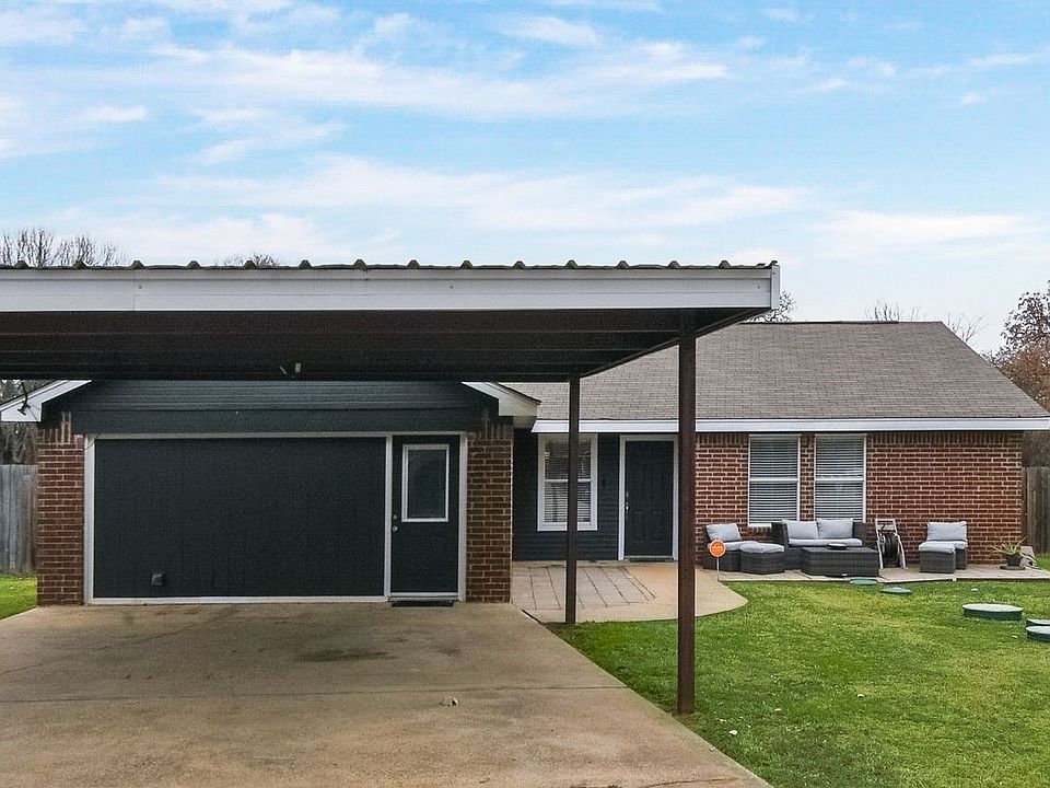 1st image of 708 Shady Grove Dr
