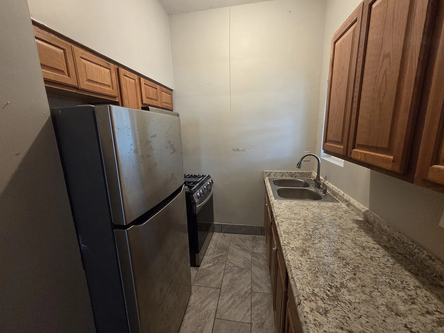 1 bed, 750 sqft, $900 — Photo 3