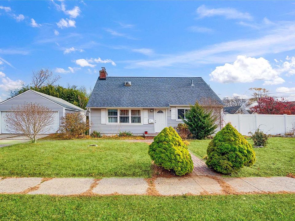 1st image of 1 Glen Ln