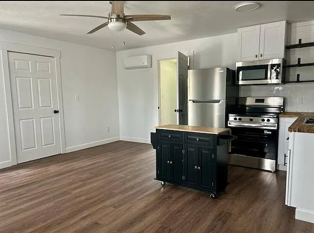 743 Texas 62 Apt 2 - 2 — Photo 3