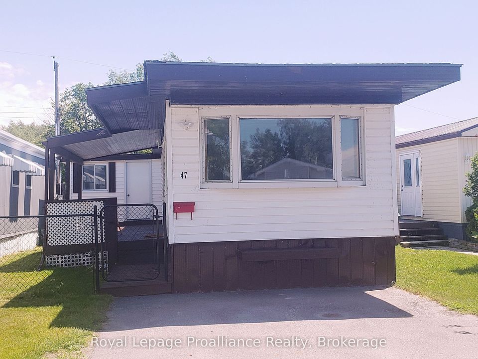 1st image of 311 Dundas St E #47
