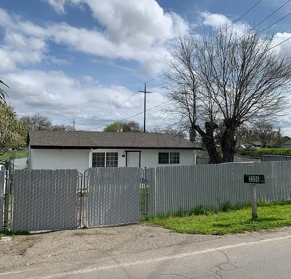 Front of Property Privacy Fence Closed