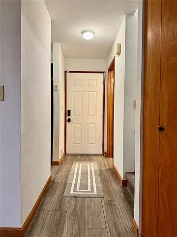3 bed, 2.5 bath, 1108 sqft, $2,500 — Photo 2