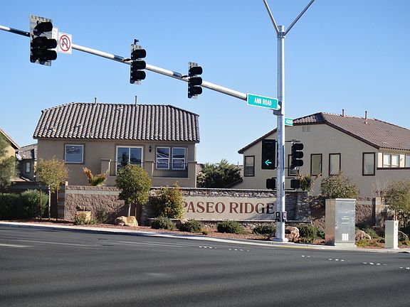 Paseo Ridge community