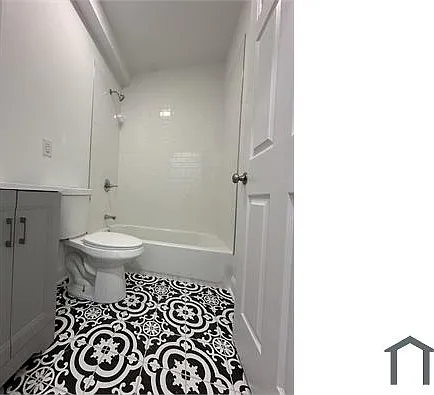 1209 N Franklin St #1 — Photo 8