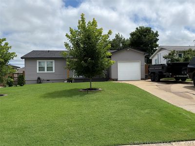 8944 E Newton St, Tulsa, OK, 74115