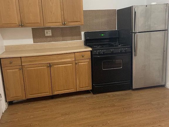 5th image of 11111 Liberty Ave #A