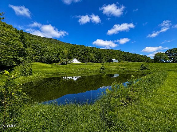 2nd image of 1393 Caney Valley Loop