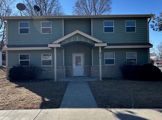 517 Langdon Ave #3, Gretna, NE 68028