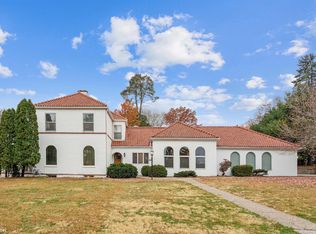 11 Cascade Ter, Burlington, IA 52601