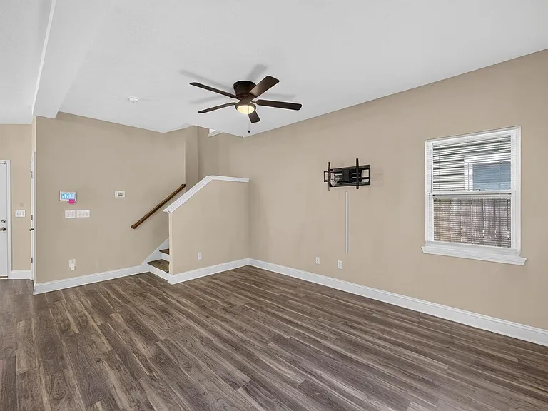 934 Boyd Ln — Photo 9