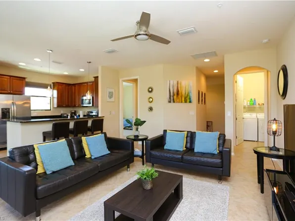 9082 Capistrano St N #484, Naples, FL 34113