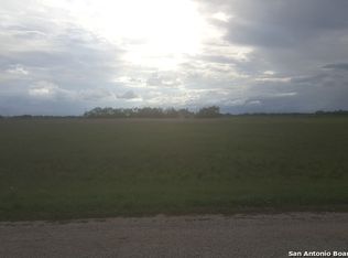 109 Gentle Breeze, Floresville, TX 78114