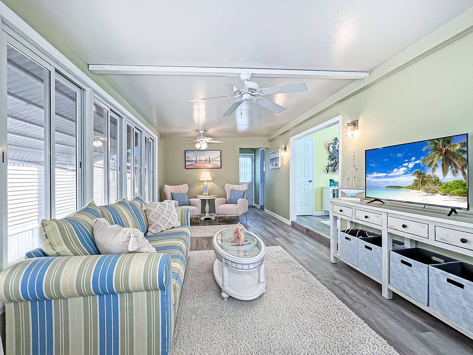 1st image of 813 Nino Ln