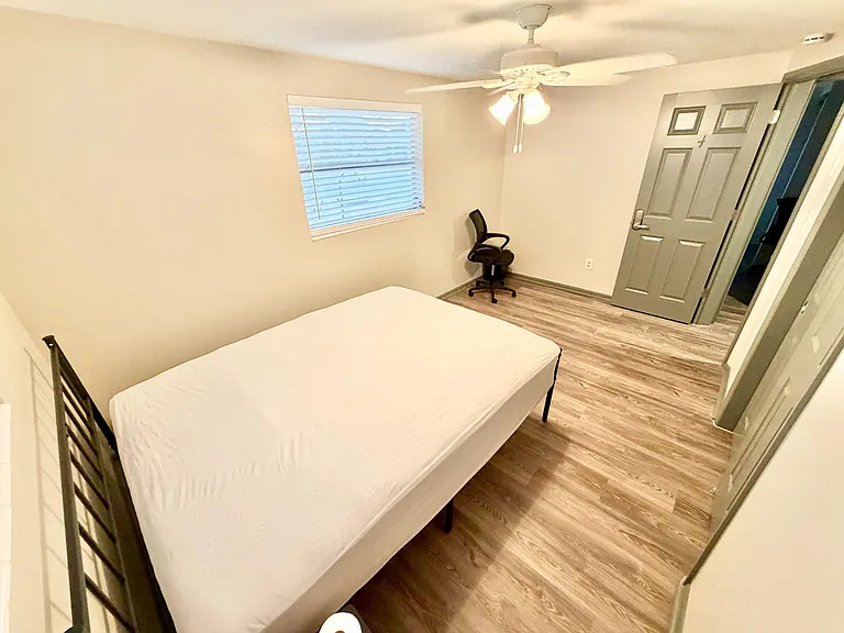 Chesswood Dr — Photo 2