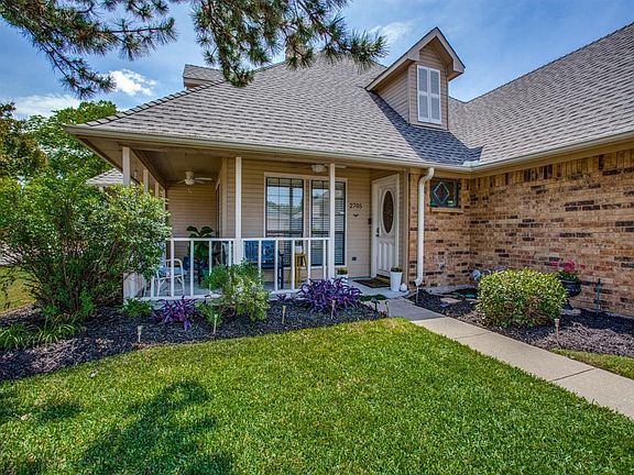 3rd image of 2705 Laurel Oaks Dr