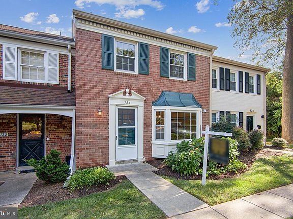 2nd image of 724 Azalea Dr #10