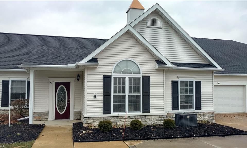 1st image of 3235 Elizabeth Dr Unit 42