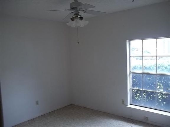 3rd image of 410 San Pedro Dr