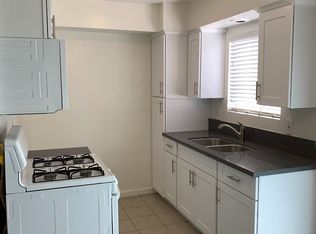 928 N Alameda Ave APT B, Azusa, CA 91702