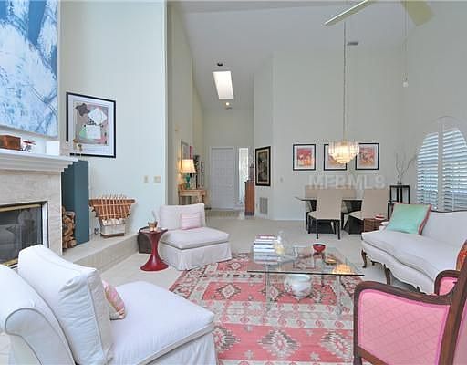 3rd image of 4610 Las Brisas Ln