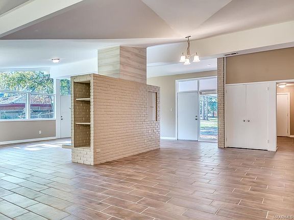 5th image of 3743 Berkley Dr