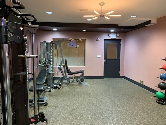 4th image of 804 Bergen St #302