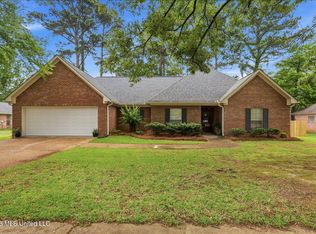 457 Shadowood Dr, Ridgeland, MS 39157