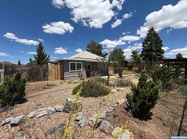 106 Aztec Ave, Hurley, NM 88043