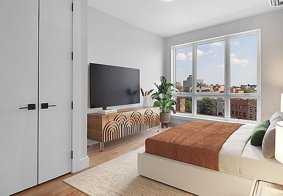 4th image of 426 Manhattan Ave #4M