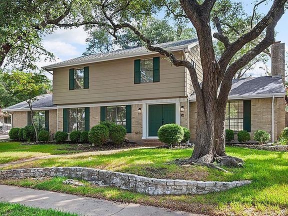 2nd image of 10703 Plumewood Dr