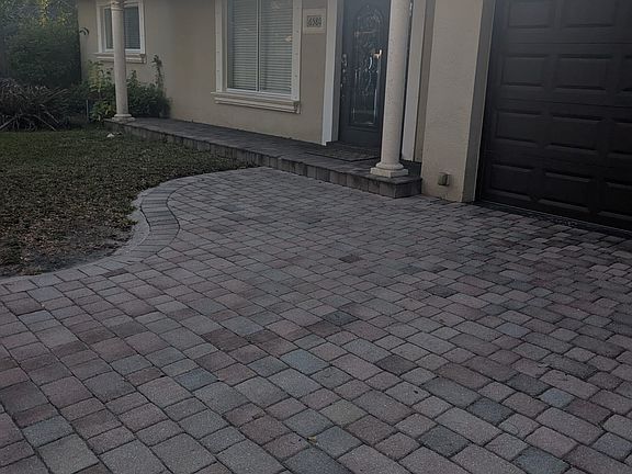 4th image of 6580 Lake Blue Dr