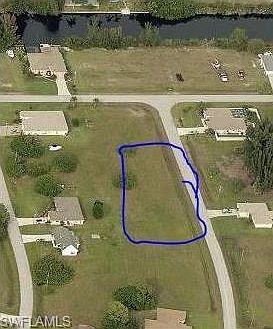 1st image of 208 SW 25th Ave