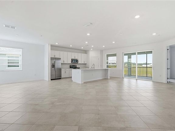 5th image of 15918 Green Acres Ave #4521