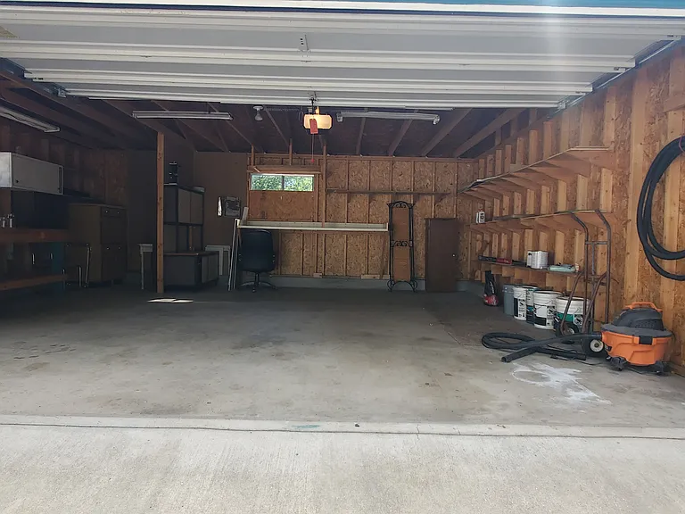 1013 Florence Ave — Photo 13