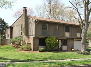 8709 Pappas Way, Annandale, VA 22003