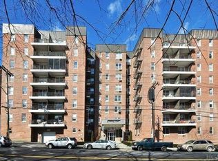 61 Bronx River Rd APT 8H, Yonkers, NY 10704