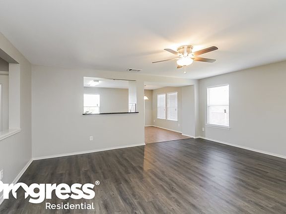 2nd image of 1331 Hayes St