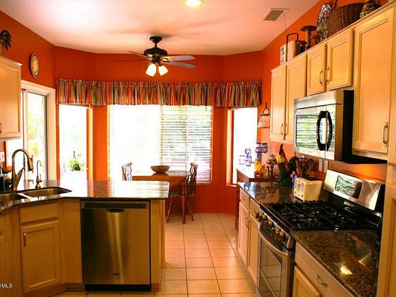 3rd image of 14313 W Las Brizas Ln