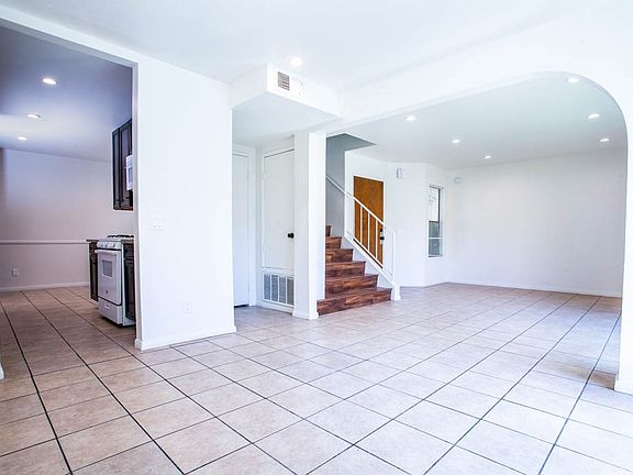5th image of 13825 Beaver St Unit 61