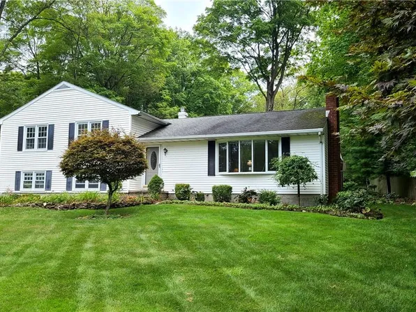 35 Doran Drive, Hopewell Junction, NY 12533